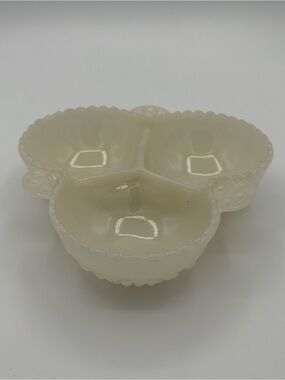 MCM HAZEL-ATLAS 3-SECTION MILK GLASS OPALESCENT CANDY SNACK RELISH DISH BOWL